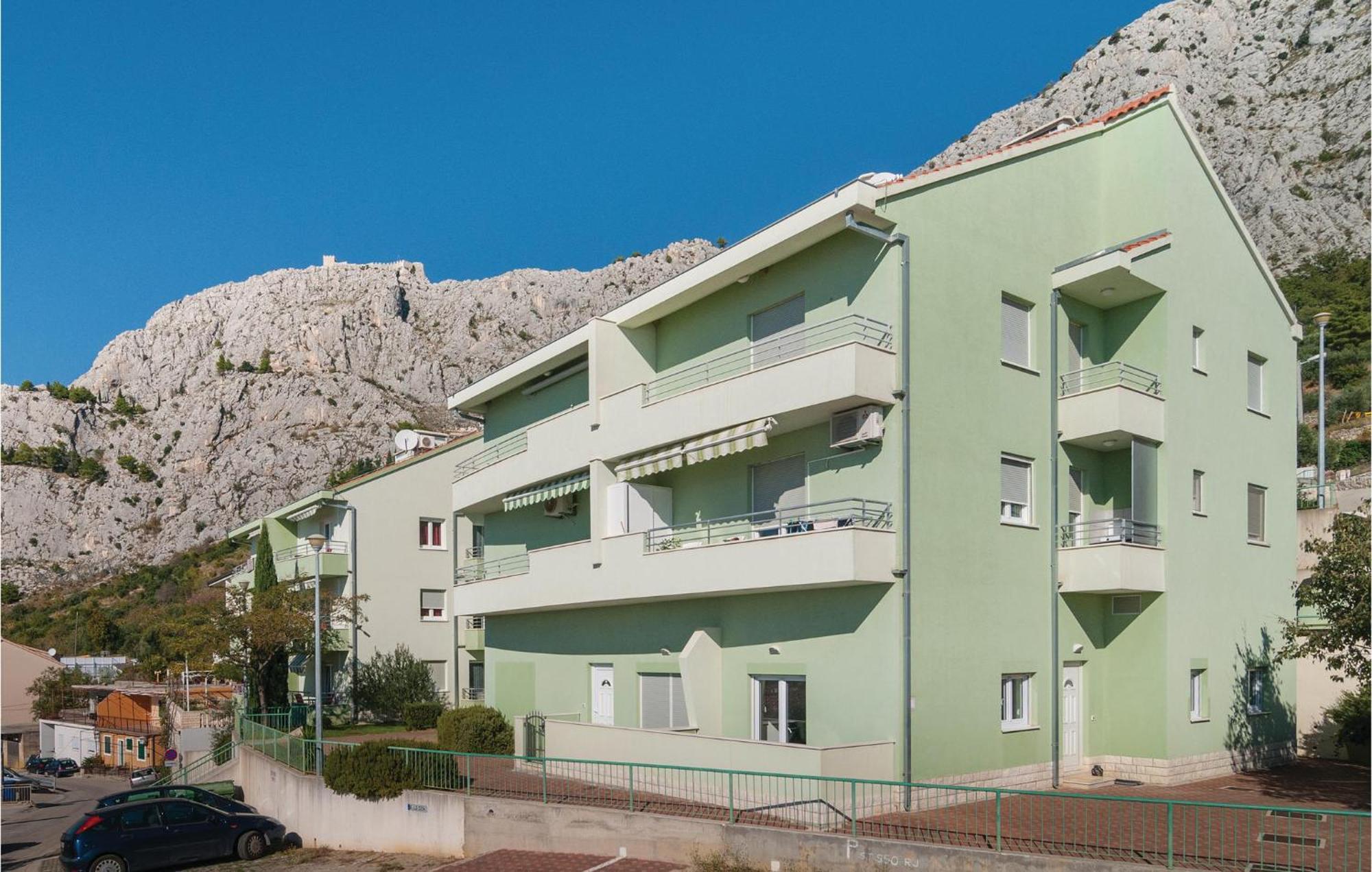 Nice Apartment In Omis With House Sea View Ngoại thất bức ảnh